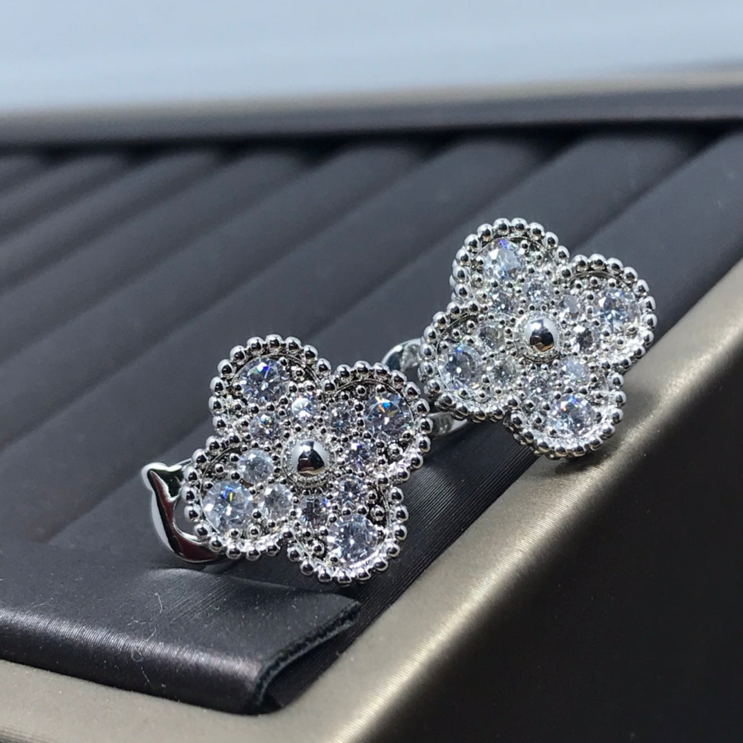 X5X63VA195E Popular  Earrings