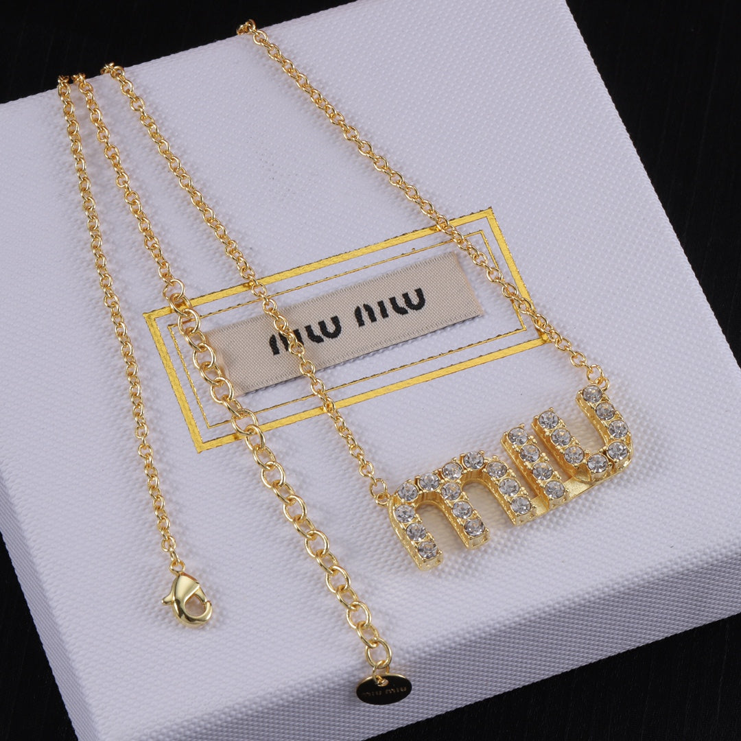 X1Z94A685K  Popular  Necklaces