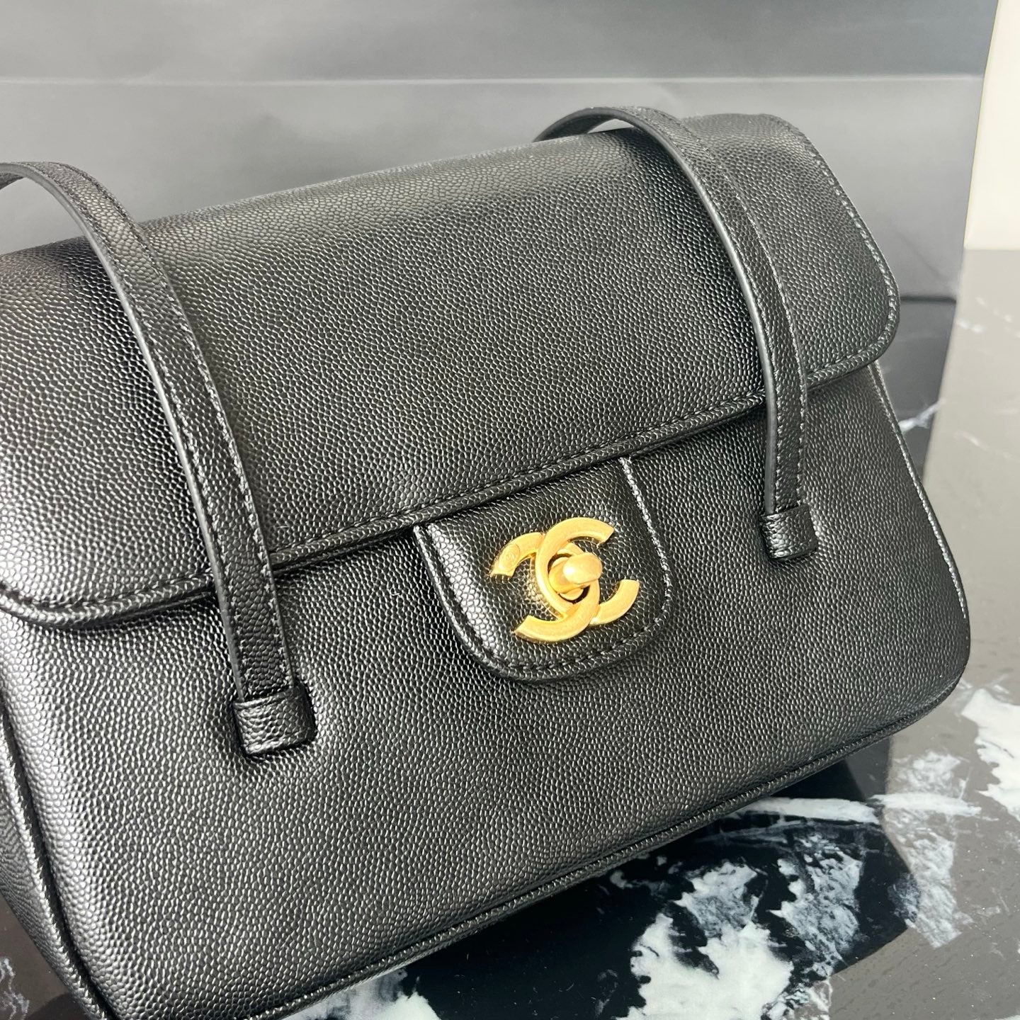 B1X46C1 Popular leather bag