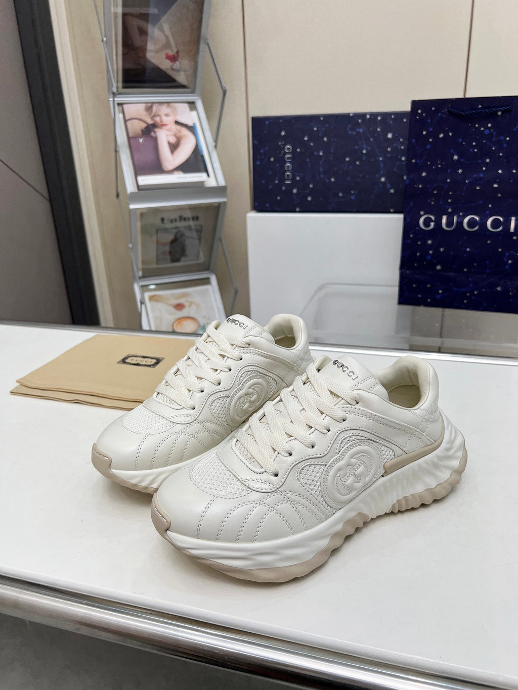 Z2Q95B172  Popular high-quality Shoes