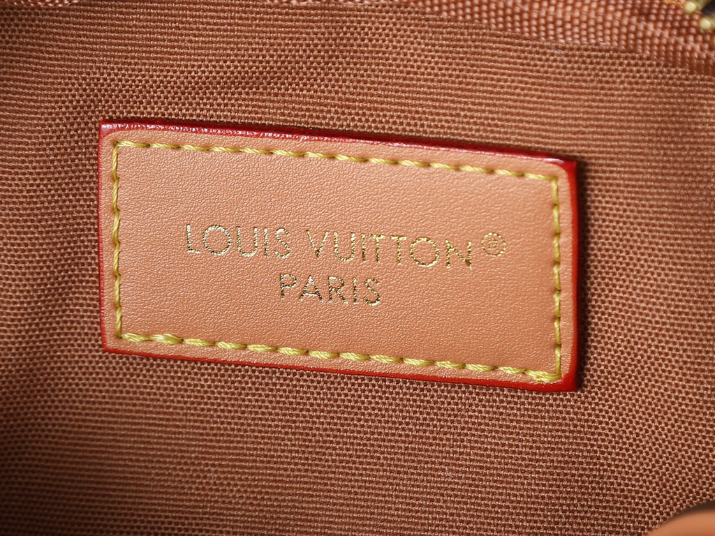 B1R15E147 Popular leather bag