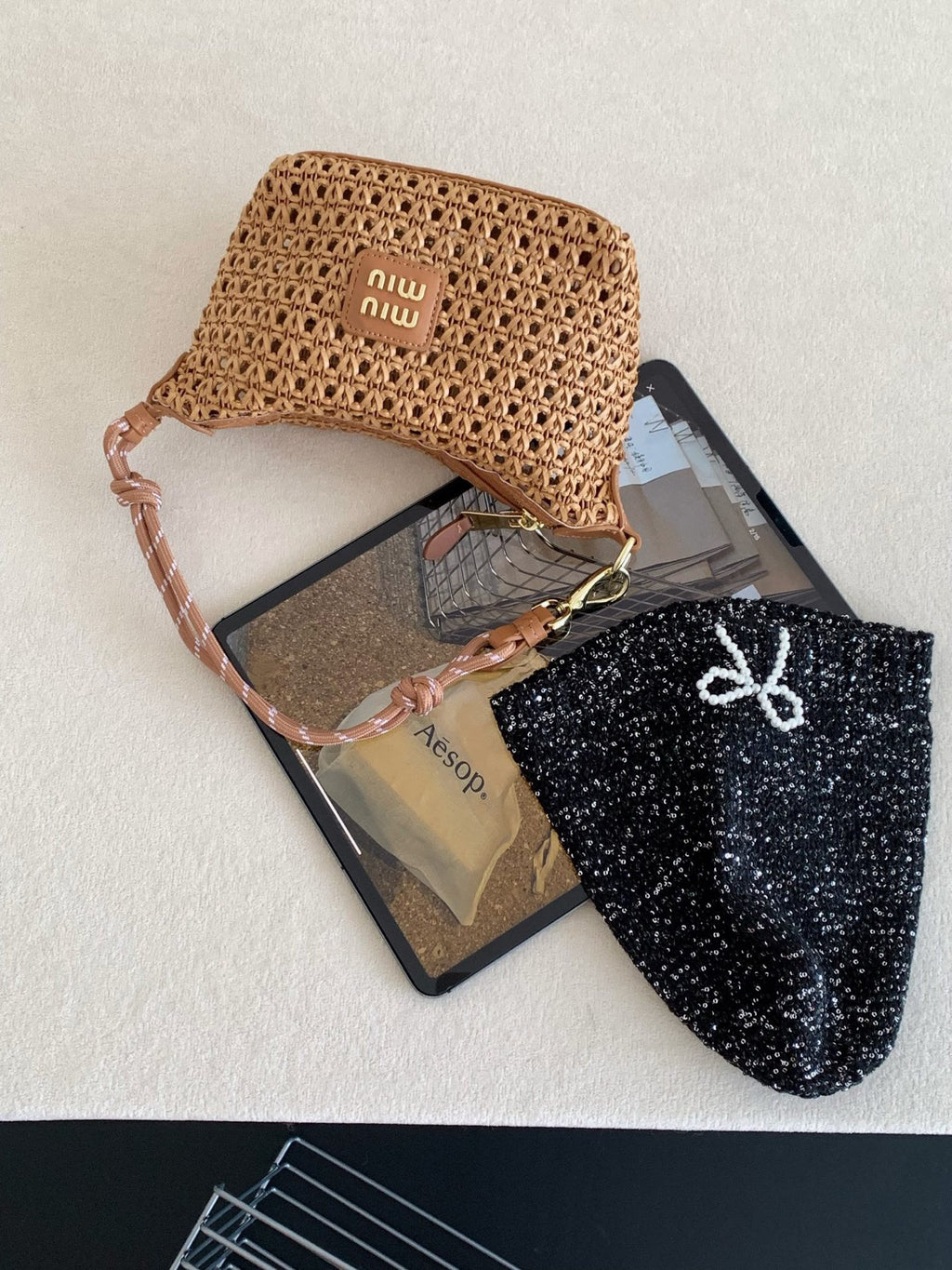B1P36A51 Popular woven bag