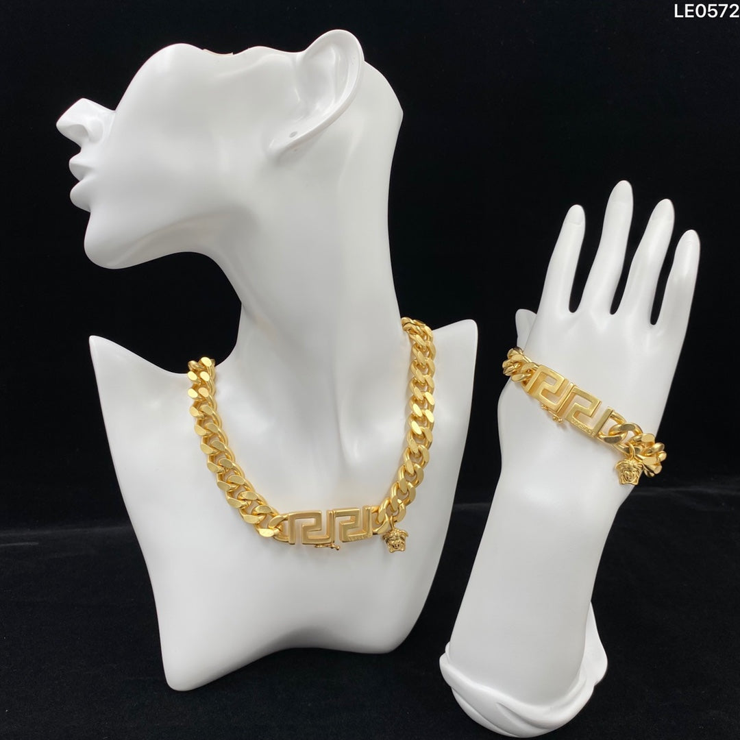 X1R75V61X Popular   Necklaces .  Bracelets