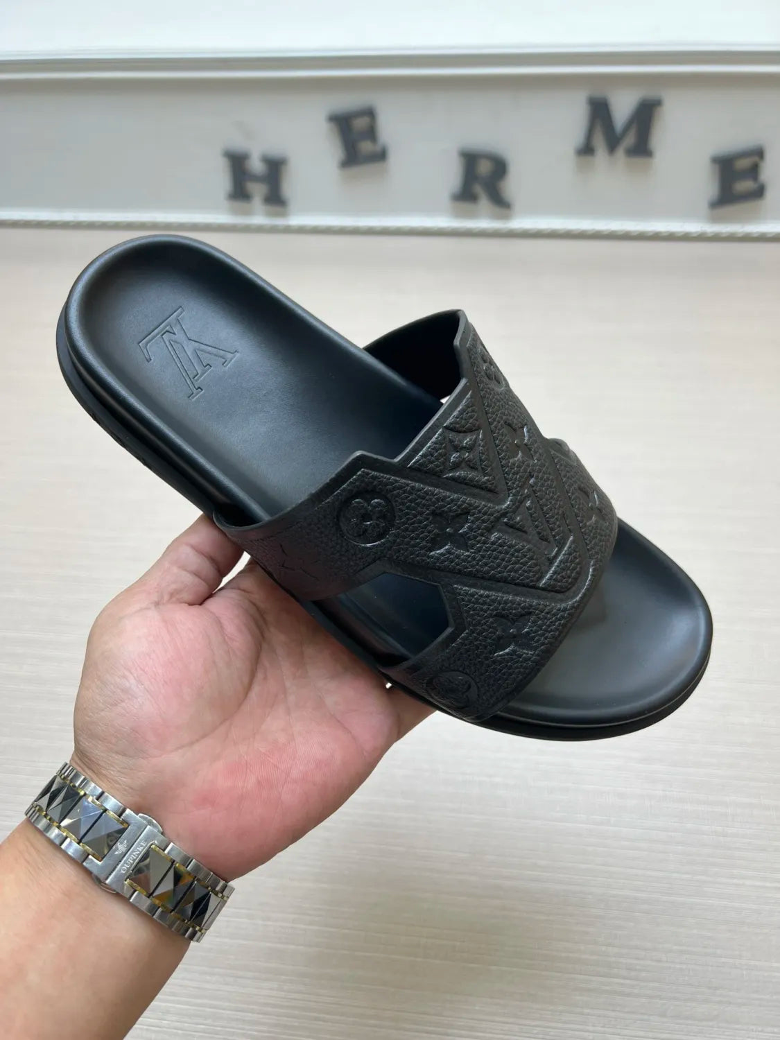 Z5ZE68 Popular slippers
