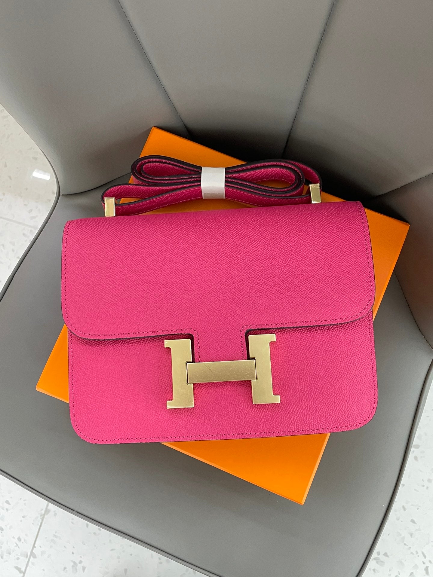 B1N55H63 Popular  leather bag