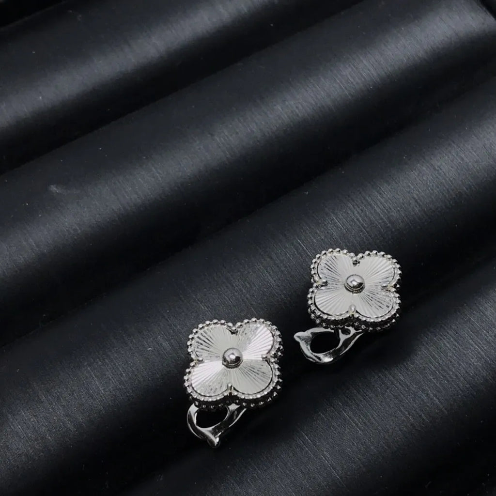 X5X63VA202X Popular rings,earrings, bracelets,necklaces