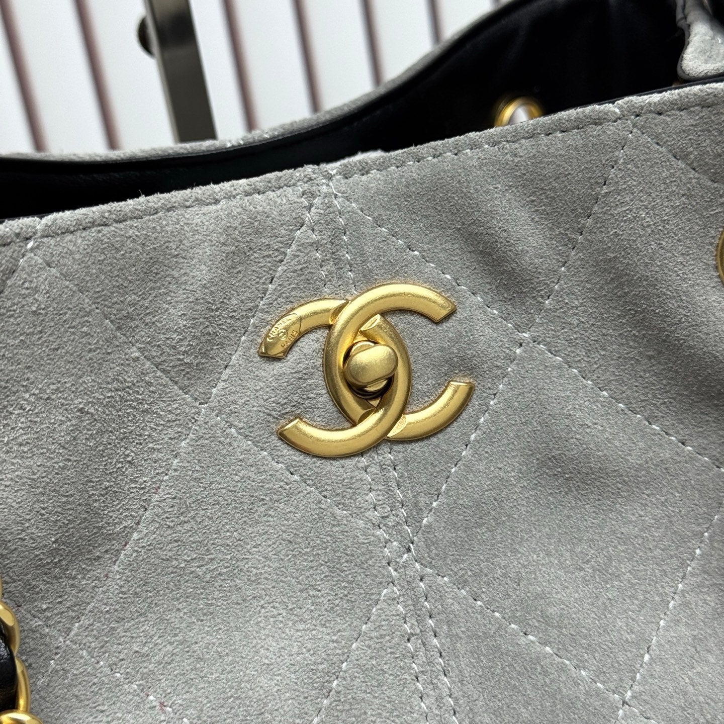 B1P46C19 Popular leather bag