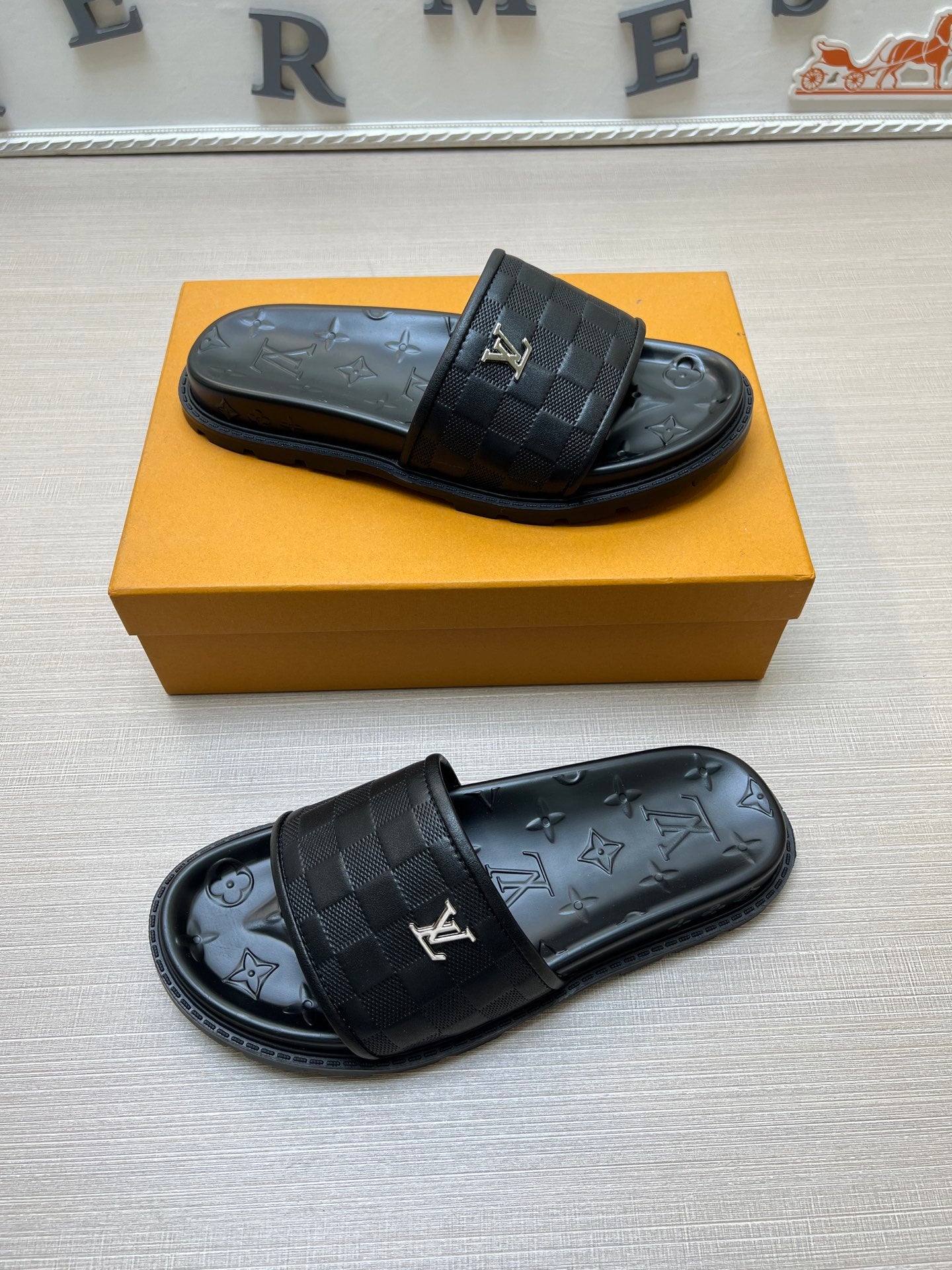 Z5Z35E304 Popular Slippers