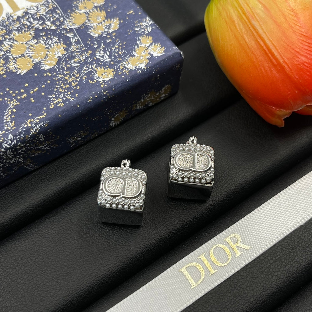 X1Z94D774E Popular  Earrings