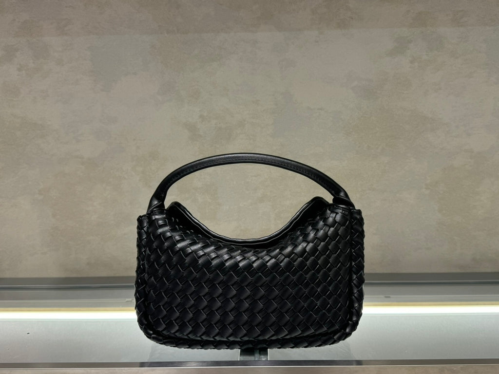 B1X104A83 Popular  leather bag
