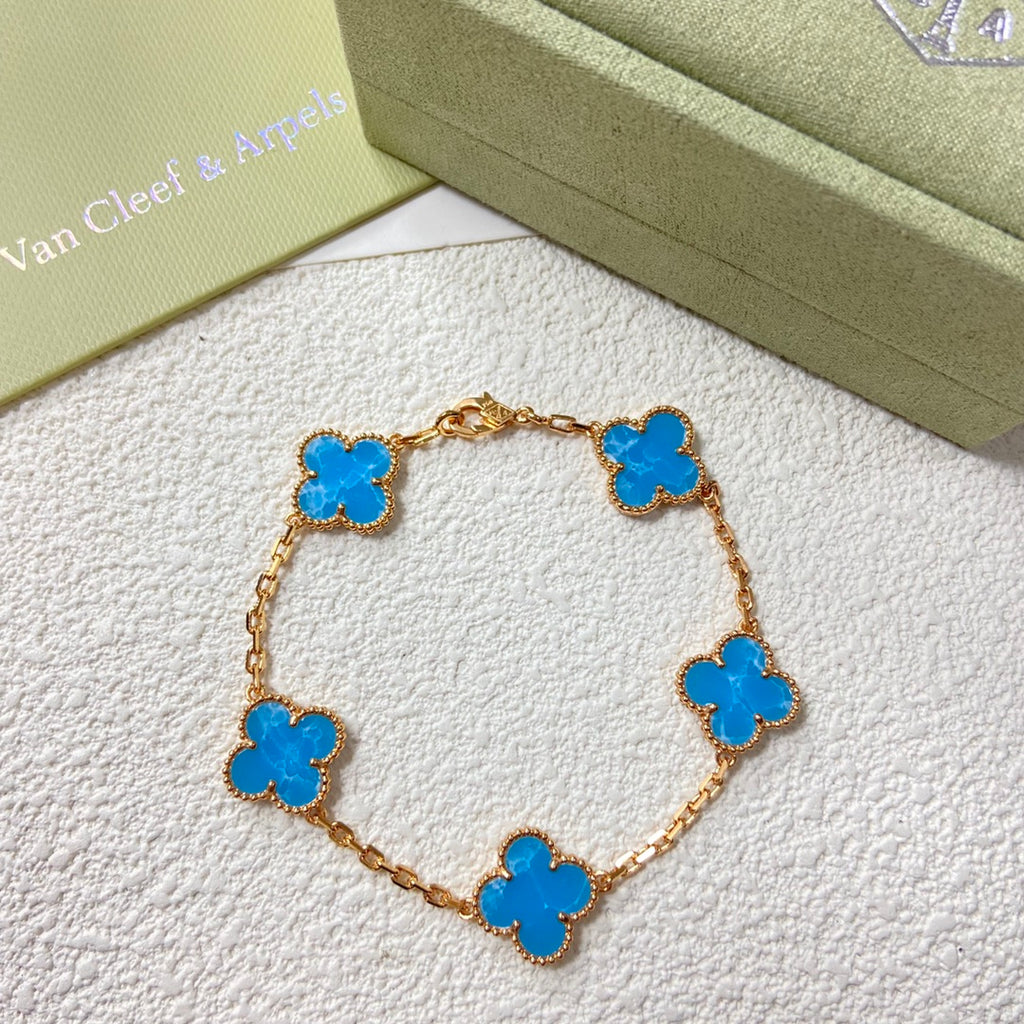 X5Q85VA258X Popular Necklace.  Bracelets. Earrings