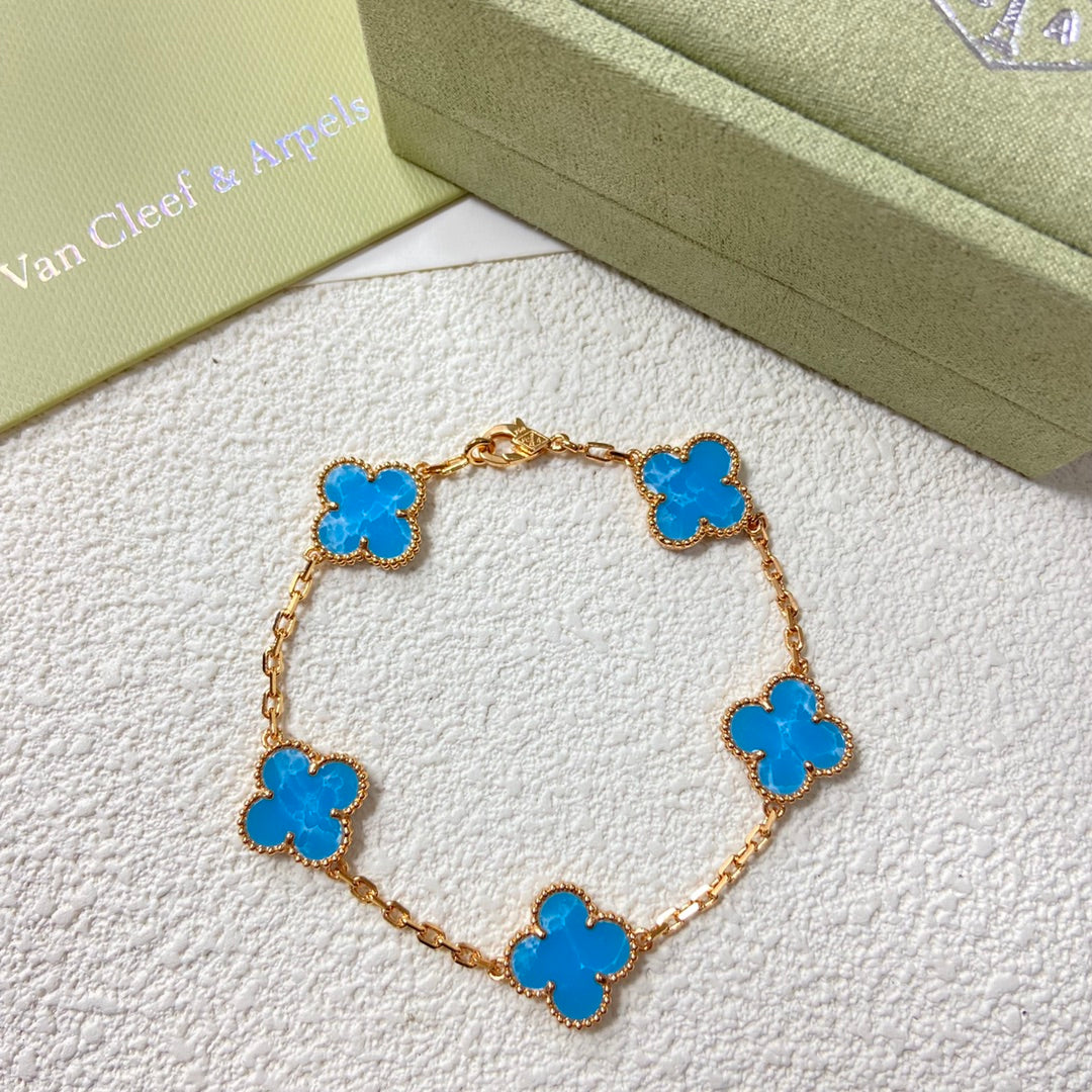 X5Q85VA258X Popular Necklace.  Bracelets. Earrings