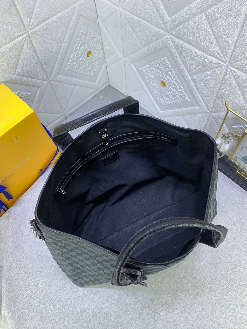 B12X44E350 Popular    leather bag 