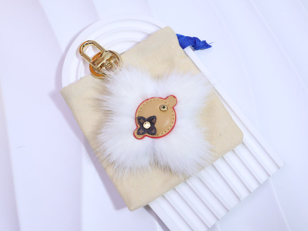 A1Q105E26 Popular bag 's charms accessories