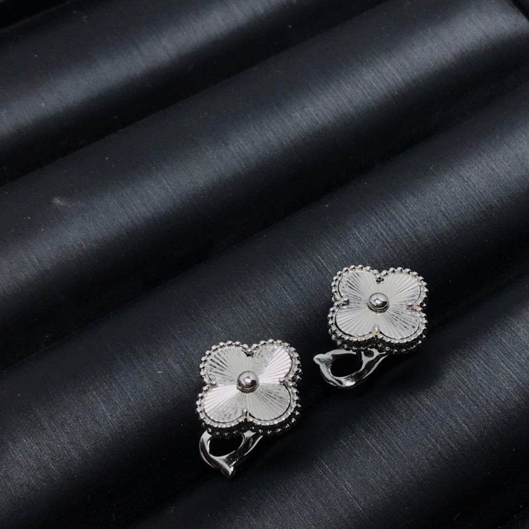 X5X63VA202X Popular rings,earrings, bracelets,necklaces