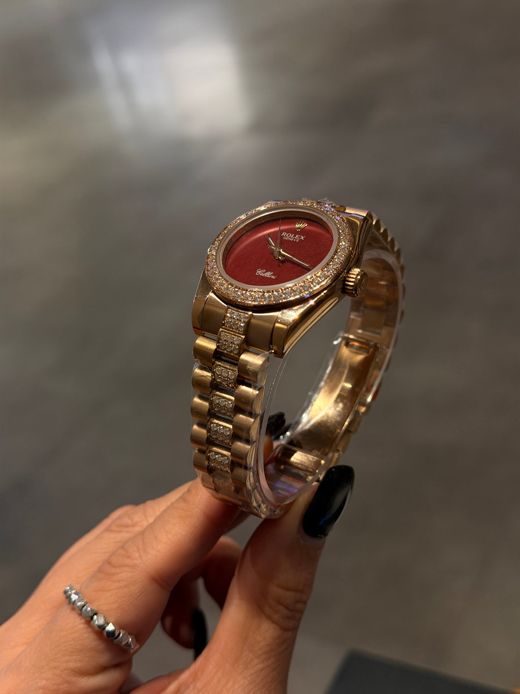 L1R36L23 Popular Watches