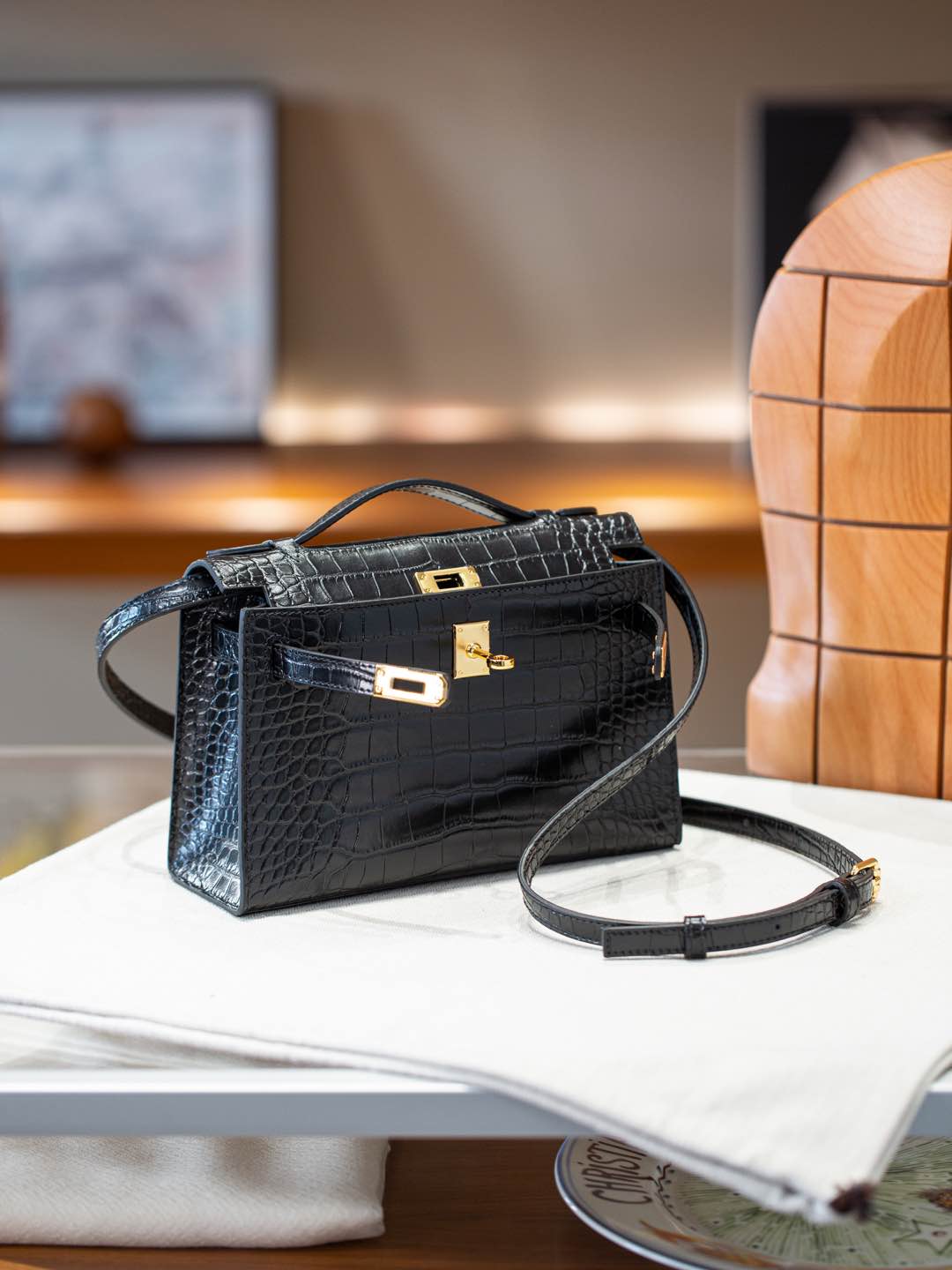 B1R66A4 Popular leather bag