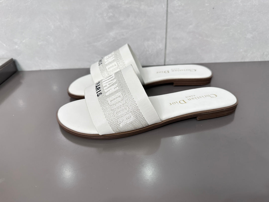Z1ZD32 Popular slippers