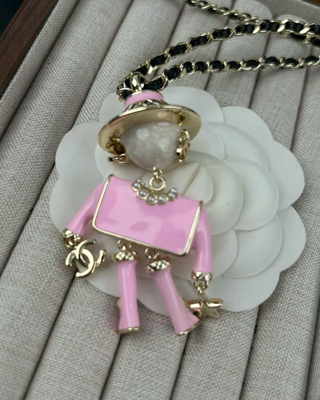 X1Q85C50X Popular Necklace