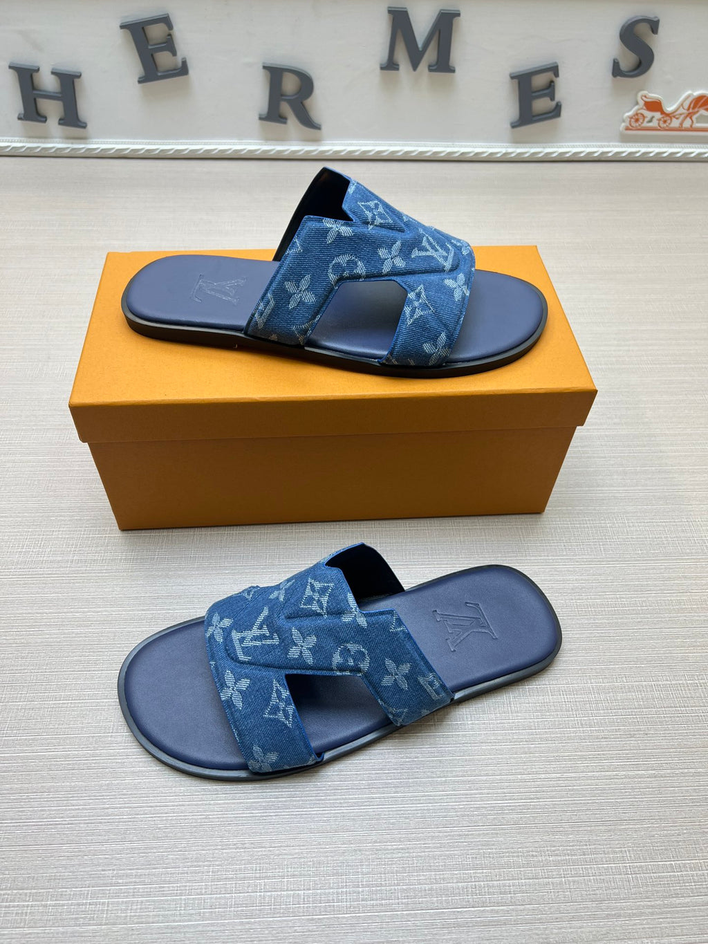 Z5ZE109 Popular slippers
