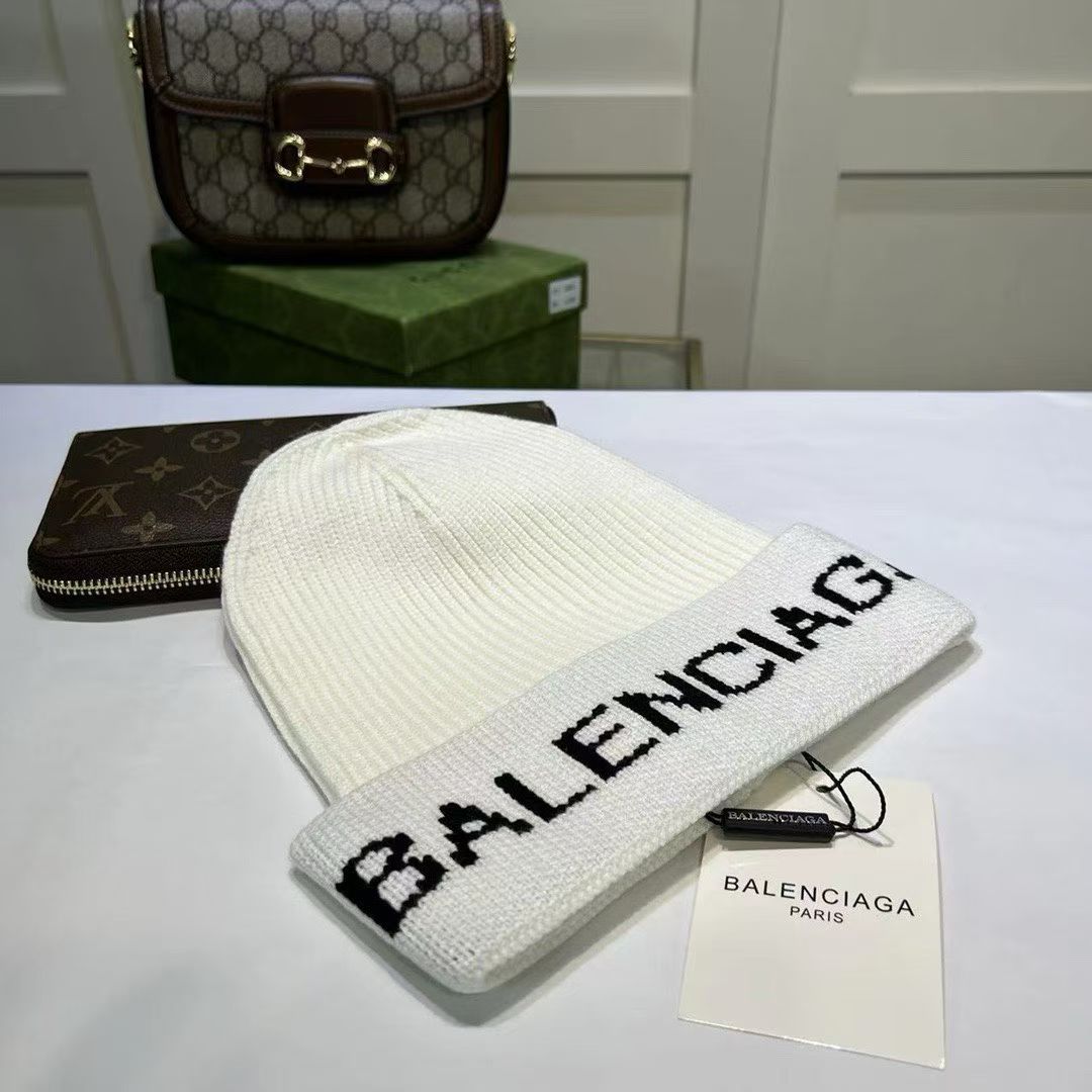 M1R86J86 Popular hats