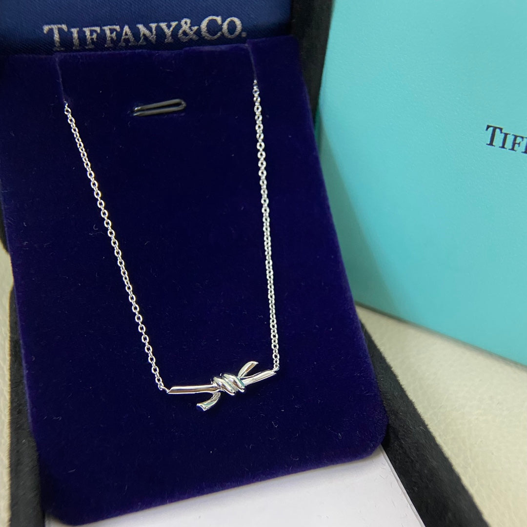 X1Q85T160X Popular Necklace