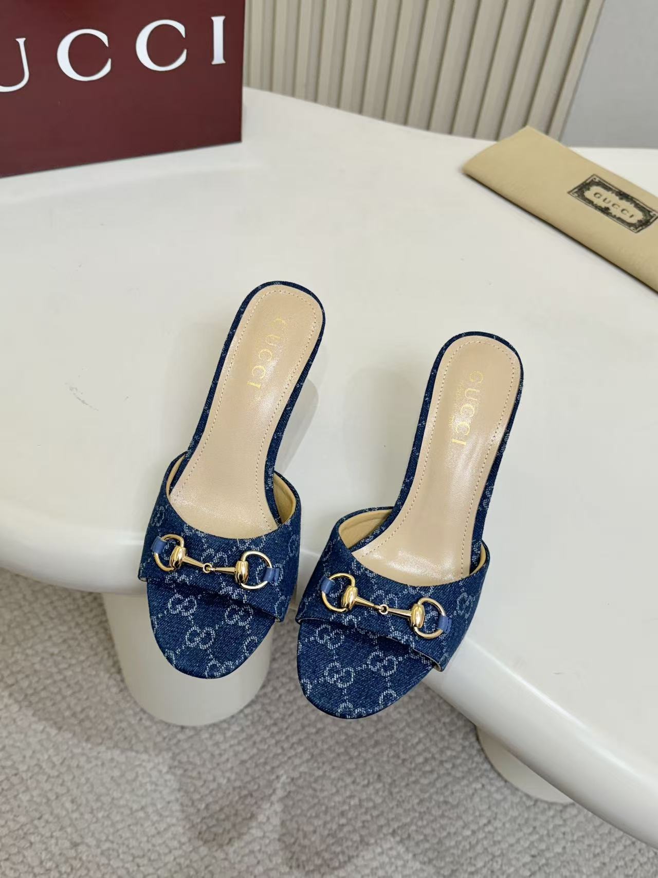 Z2R76B30 Popular high-quality  canvas shoes