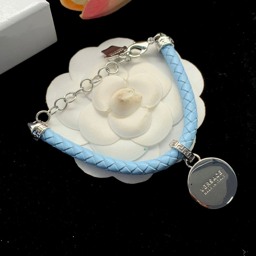 X1Q85V370X Popular Necklaces. Bracelets