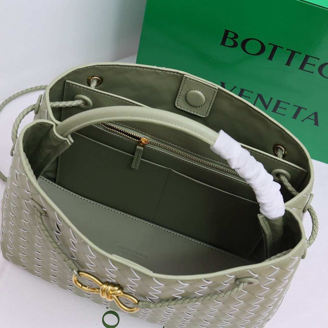 B1X104A80 Popular  leather bag