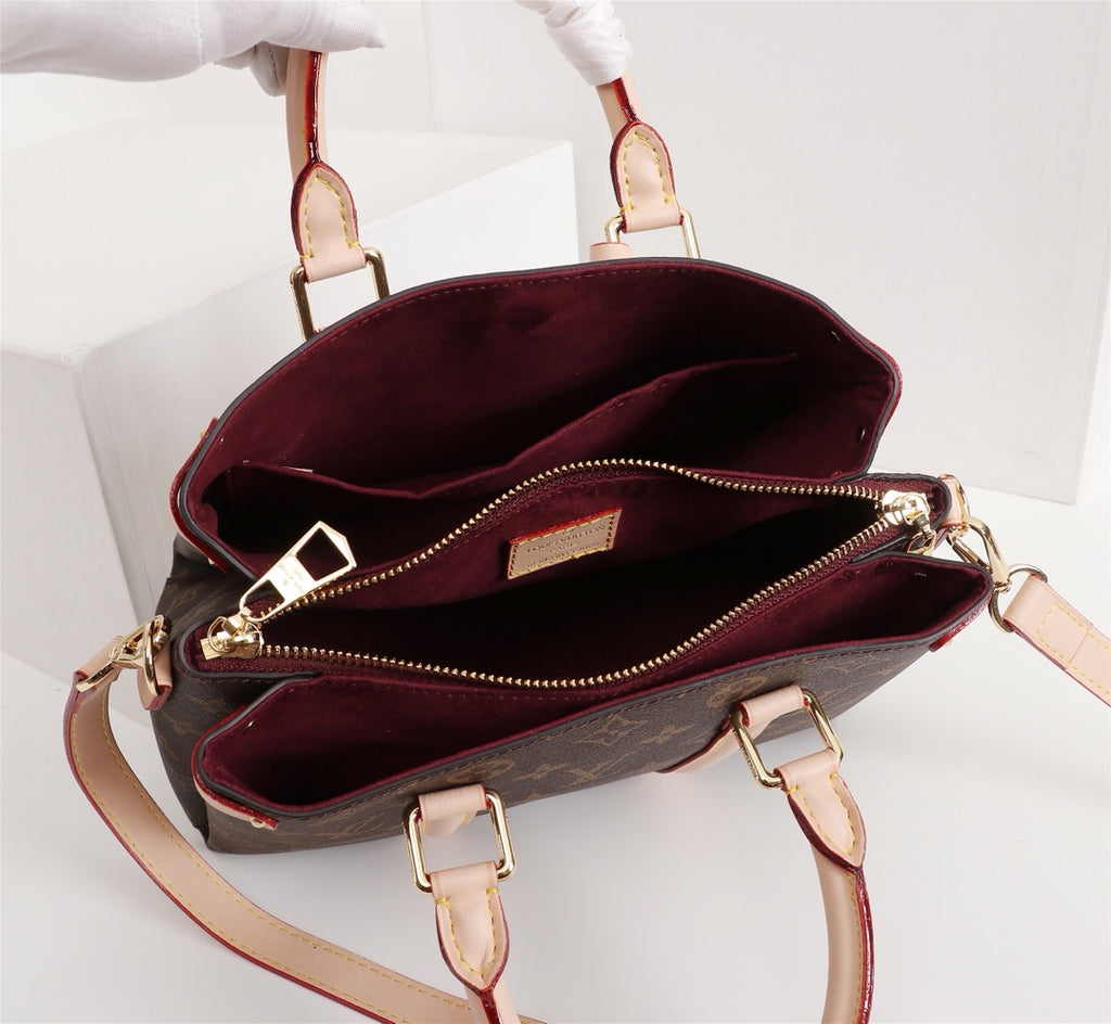 B12X44E343 Popular  leather bag 