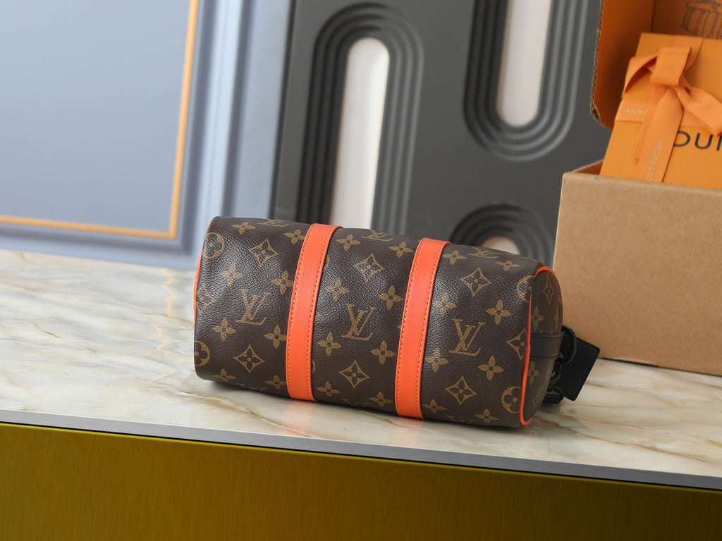 B1R76E52 Popular leather bag