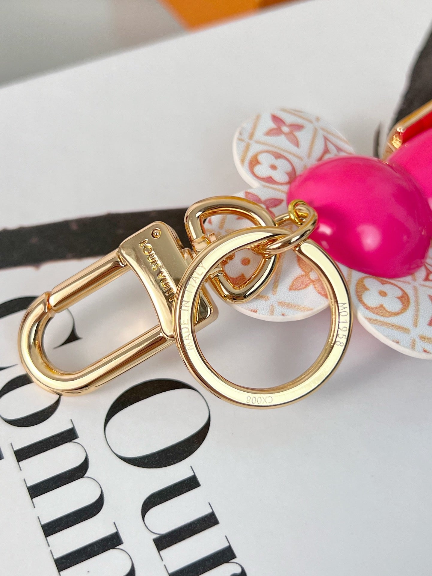 A1Z105E30 Popular bag 's charms accessories