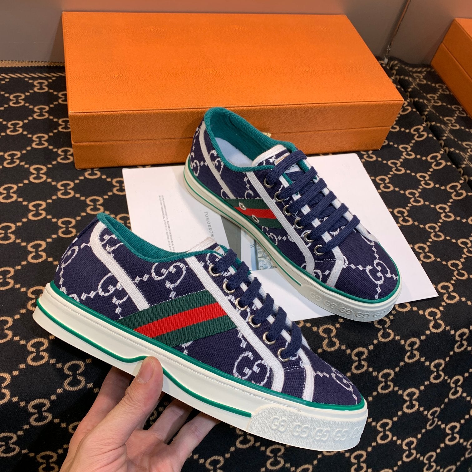 Z2Q105B206 Popular high-quality Shoes