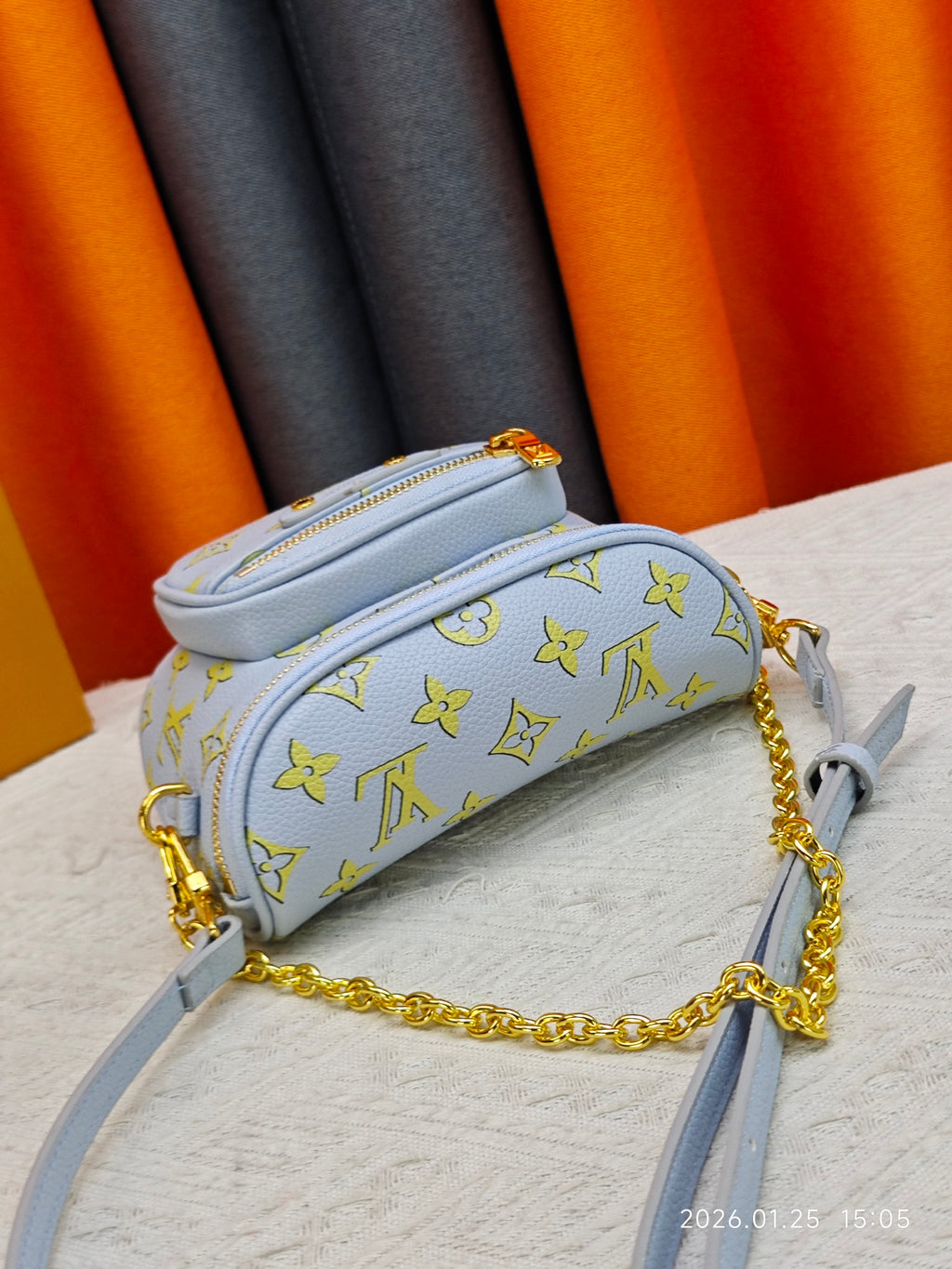 B1P46E76 Popular leather bag