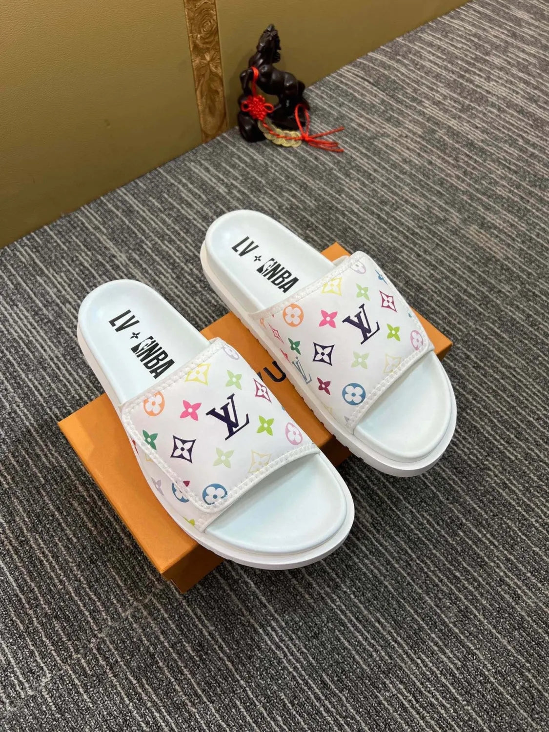 Z5YE47 Popular Slippers