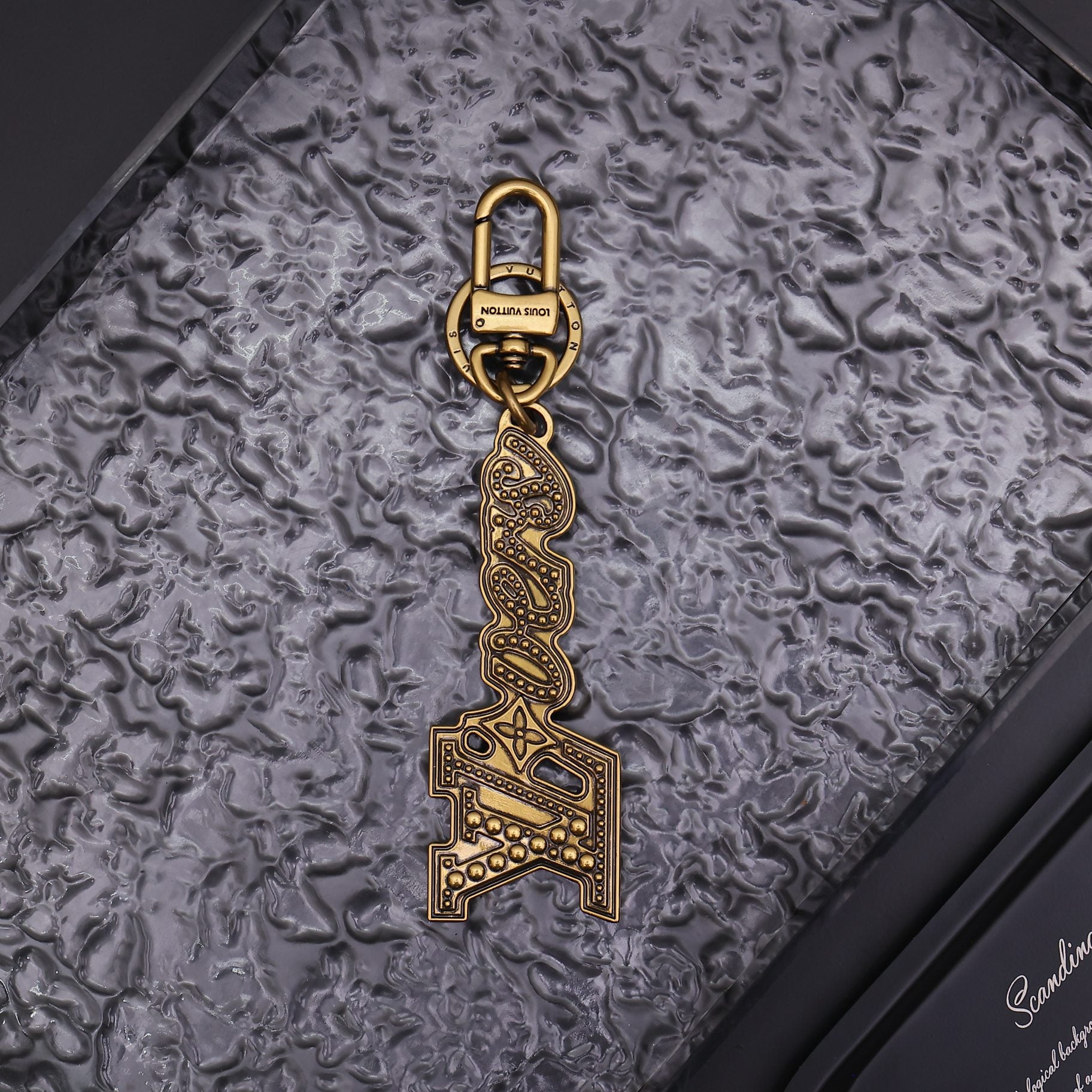 A1Z84E16  Popular key closure