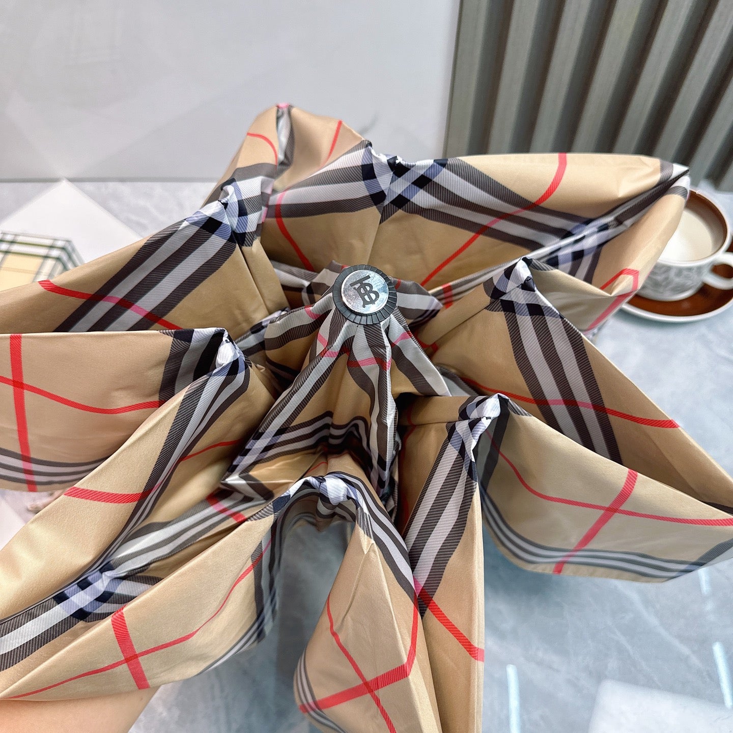 J1R85R76 Popular UV resistant umbrella