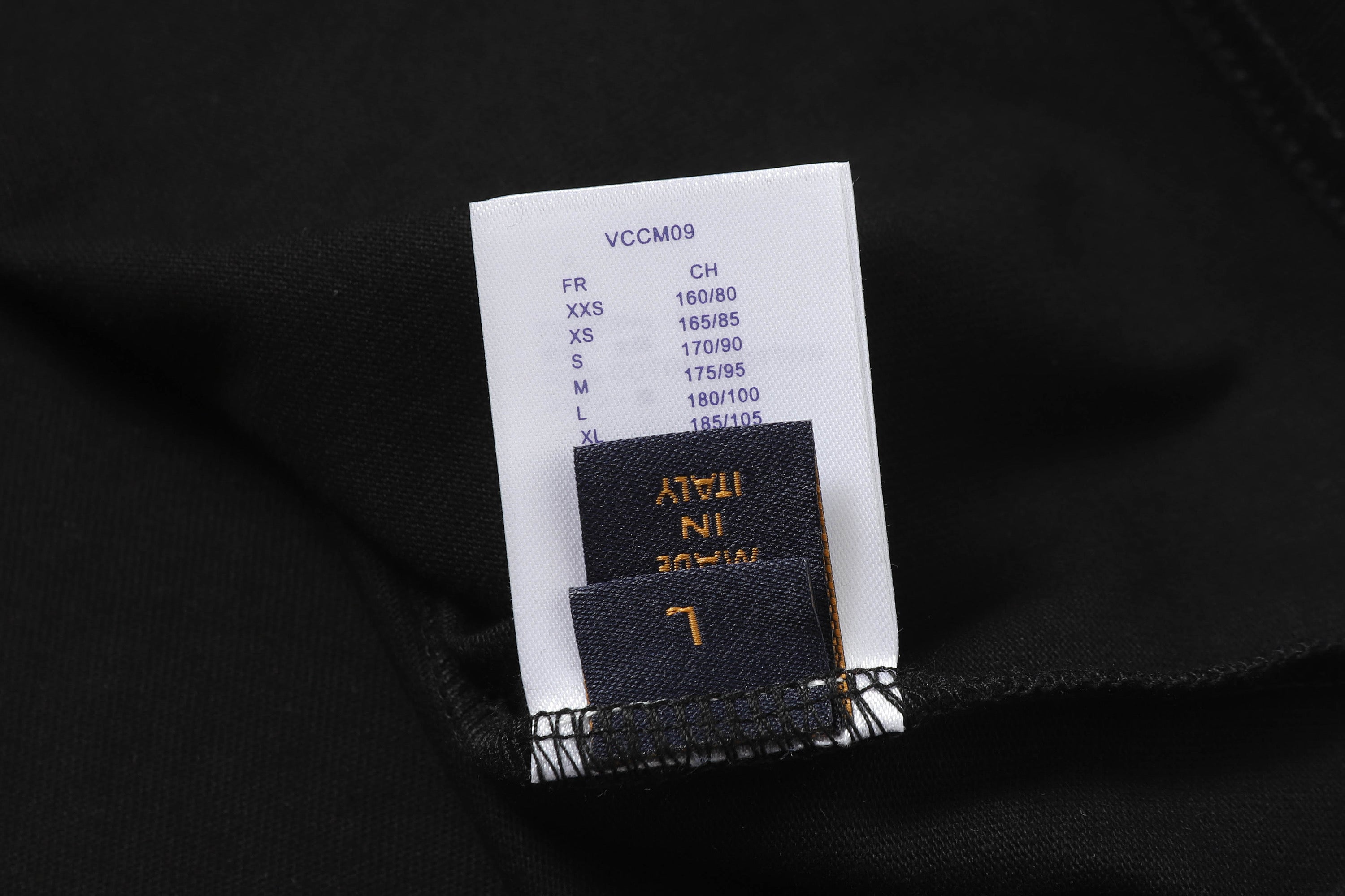 U1R45E165 Popular T-shirt