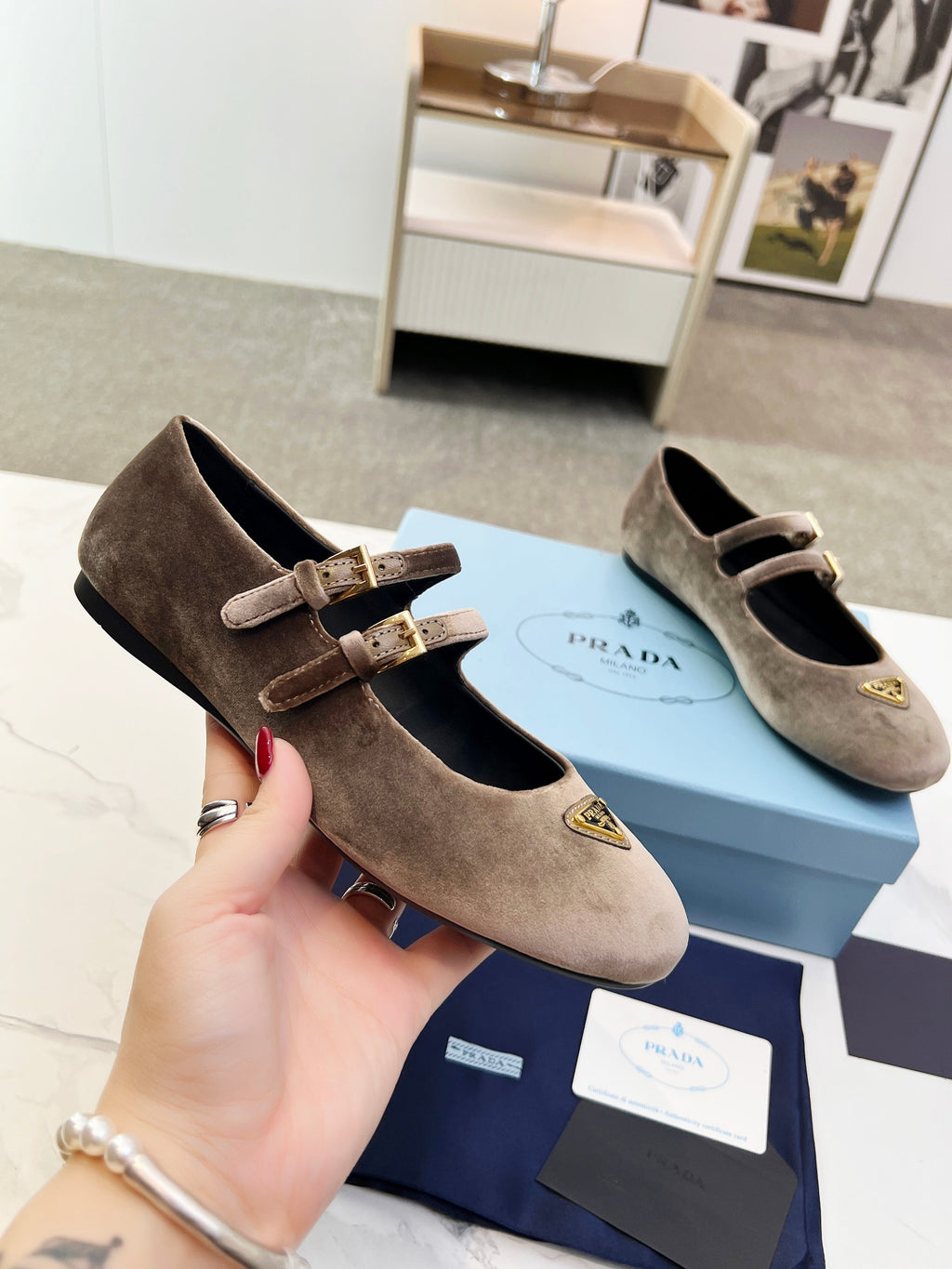 Z2Q105P404 Popular high-quality Shoes