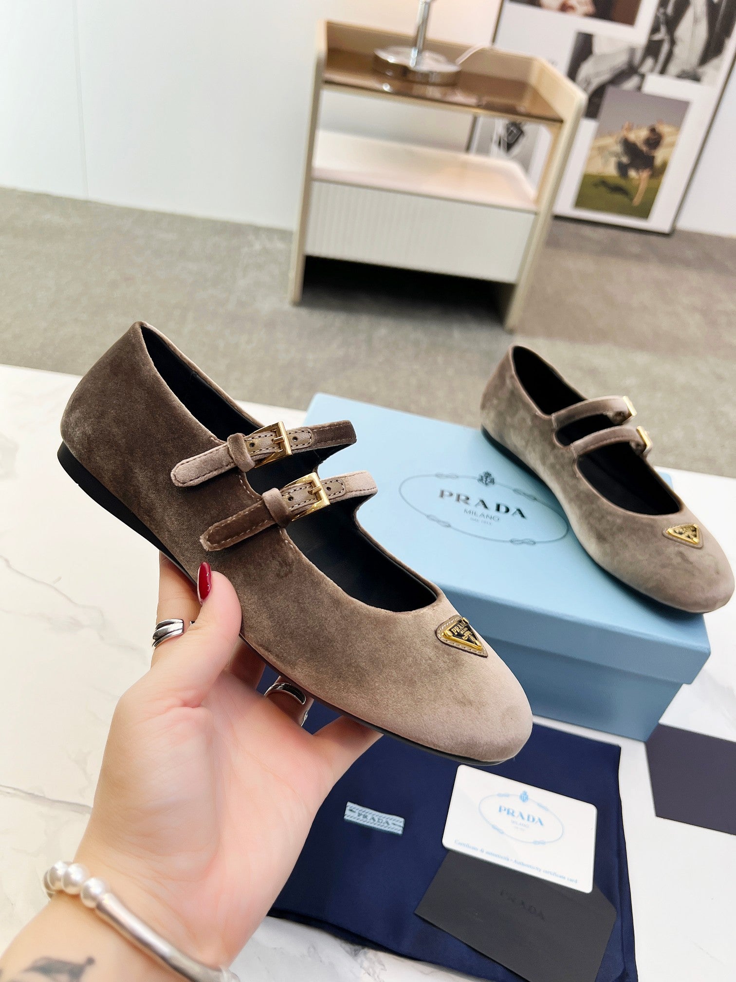 Z2Q105P404 Popular high-quality Shoes