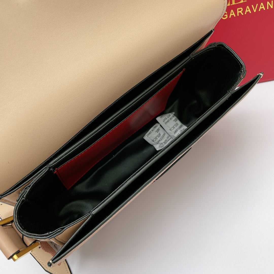 B5X111VL45 Popular  leather bag 