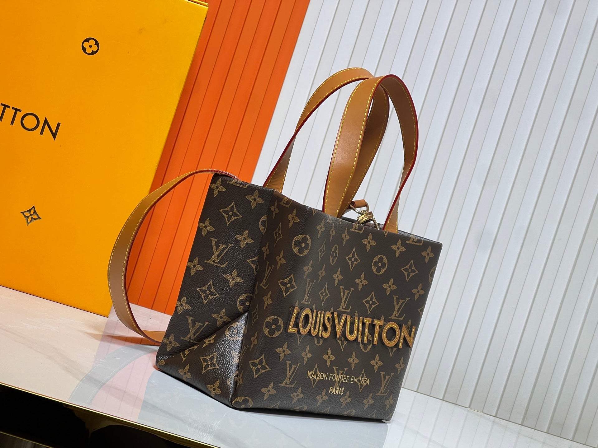 B1P46E48 Popular leather bag