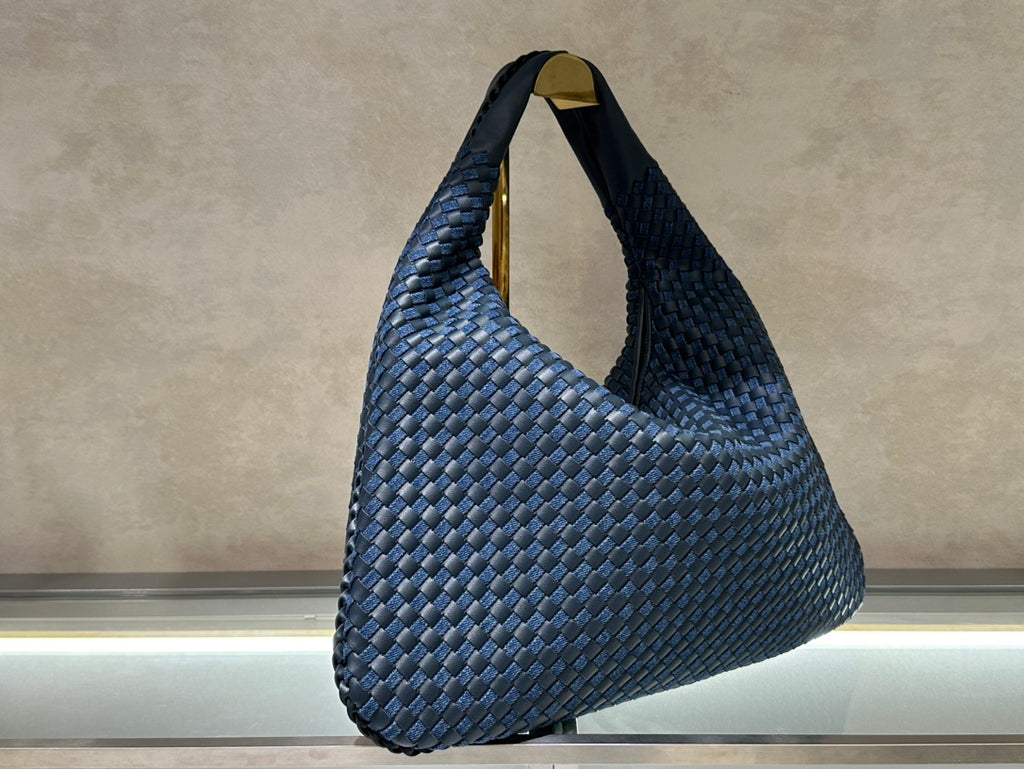B1W35A116 Popular leather bag