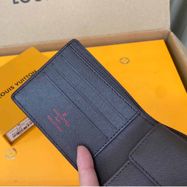 B1361E06 Popular leather wallets