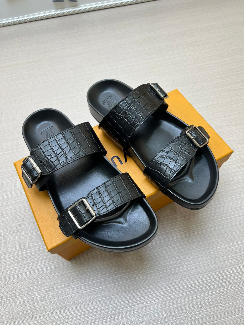 Z5ZE87 Popular slippers