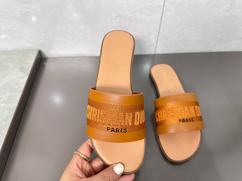 Z1ZD32 Popular slippers