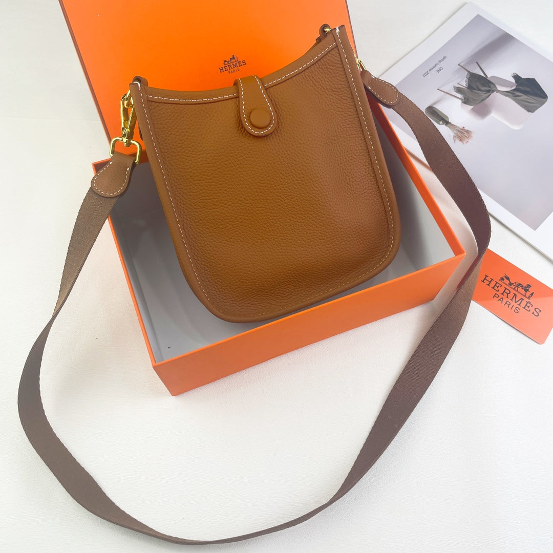 B1N46H5 Popular leather bag