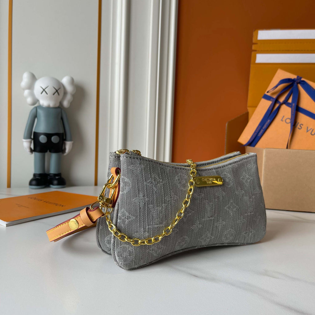 B1R15E30 Popular   bag