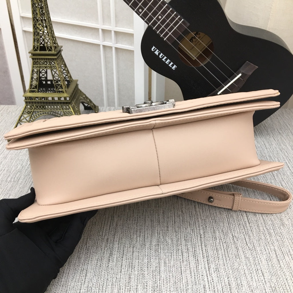 B5X121C60 Popular  leather bag 