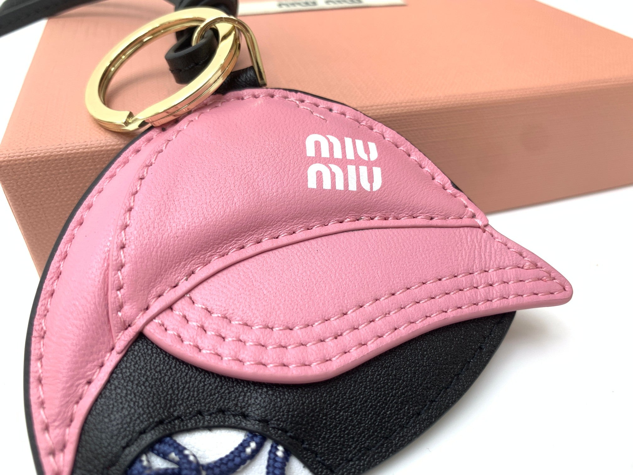 A1R76A60 Popular bag 's charms accessories